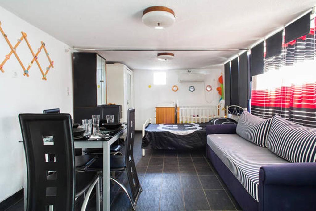 Wavedance Accommodation Саламис Екстериор снимка