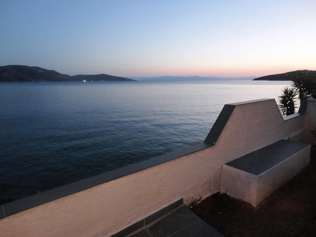 Wavedance Accommodation Саламис Екстериор снимка