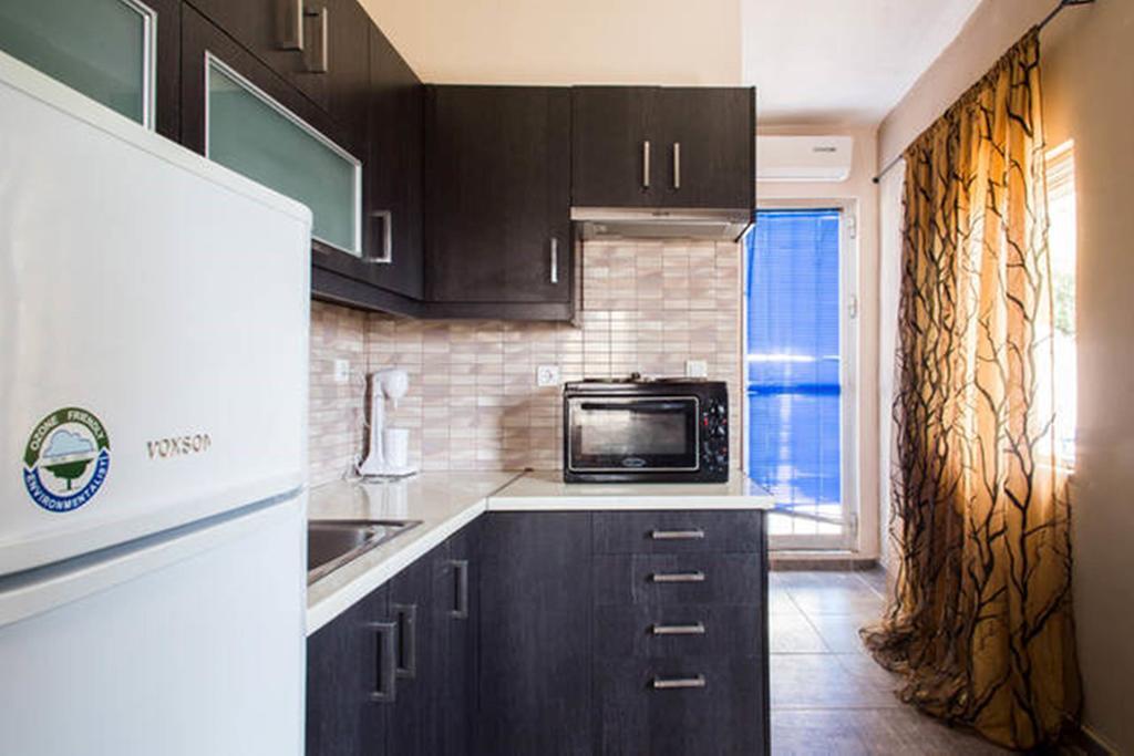 Wavedance Accommodation Саламис Екстериор снимка